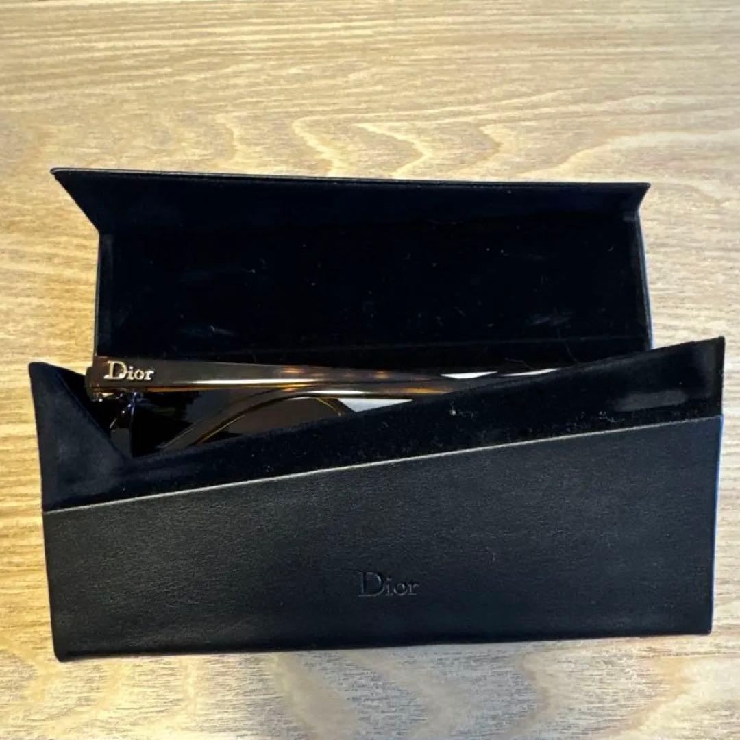 Dior ブラウン キャットアイ サングラス
