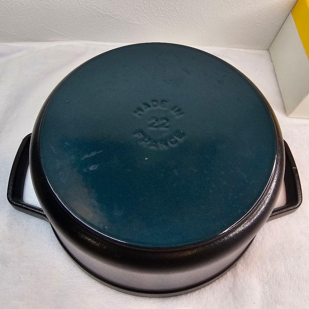STAUB ストウブ 22cm 鋳物 両手鍋 ピコ・ココット ラウンドブラック