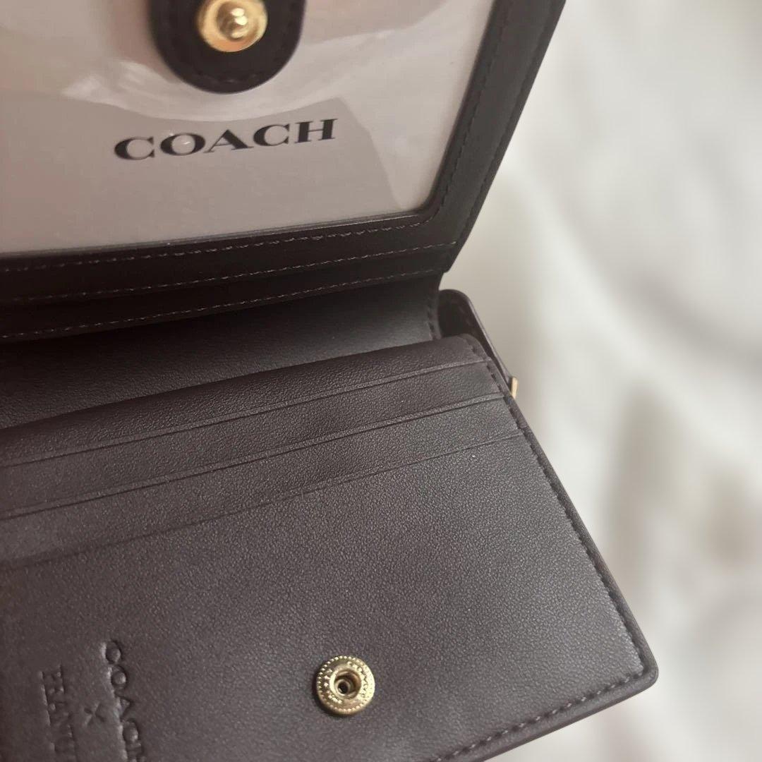 COACH スヌーピーレザー 二つ折り財布　新品　値下げ不可