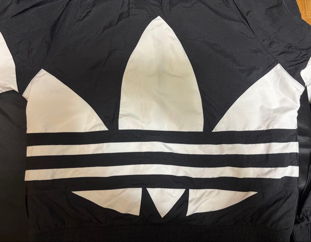 adidas originalsアディダスオリジナルスデカロゴセットアップ黒/白