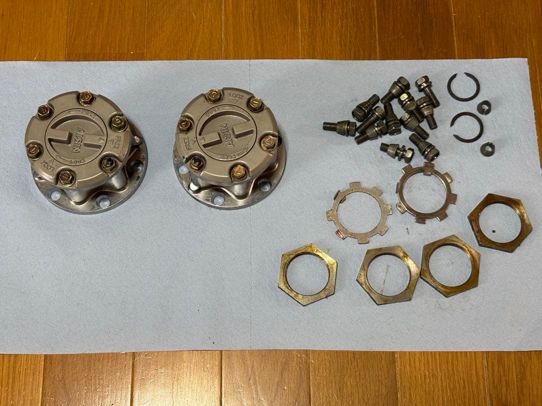 ジムニー JA11V 純正 フロント フリーハブ　左右 美USED品