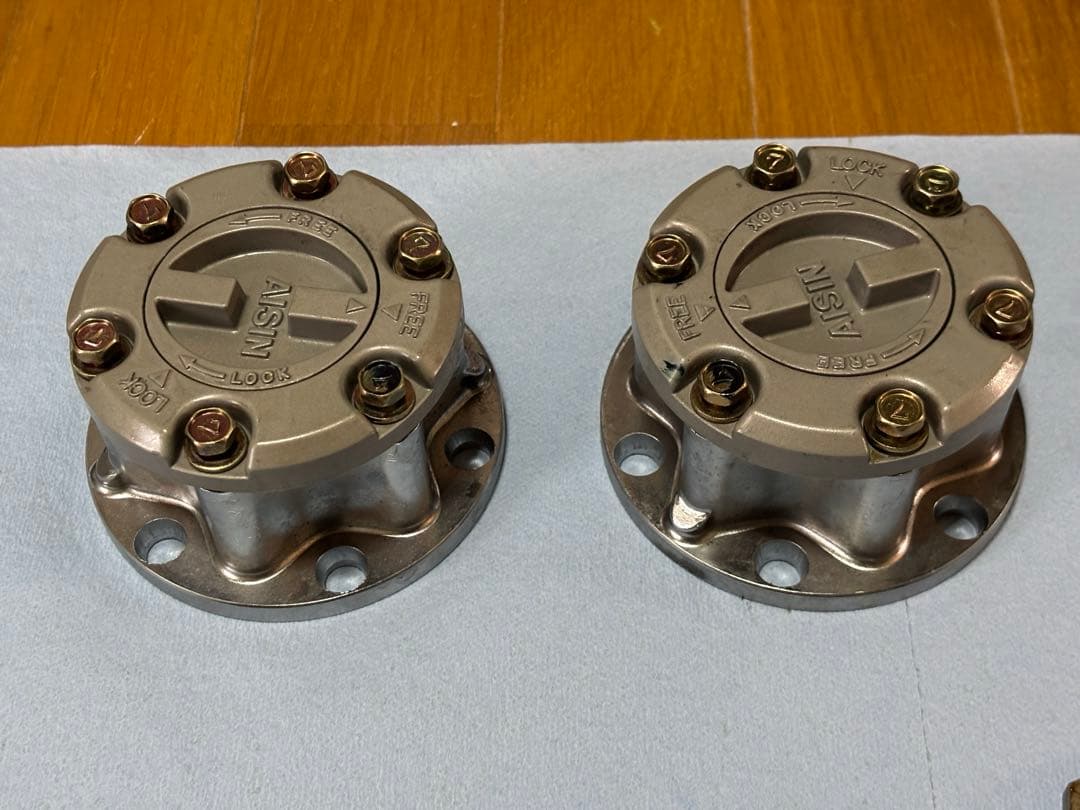 ジムニー JA11V 純正 フロント フリーハブ　左右 美USED品