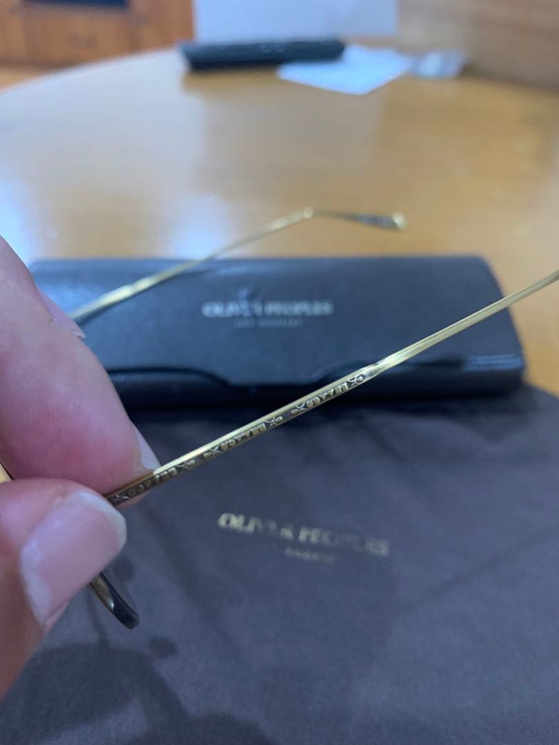 OLIVER PEOPLES ライトブラウン