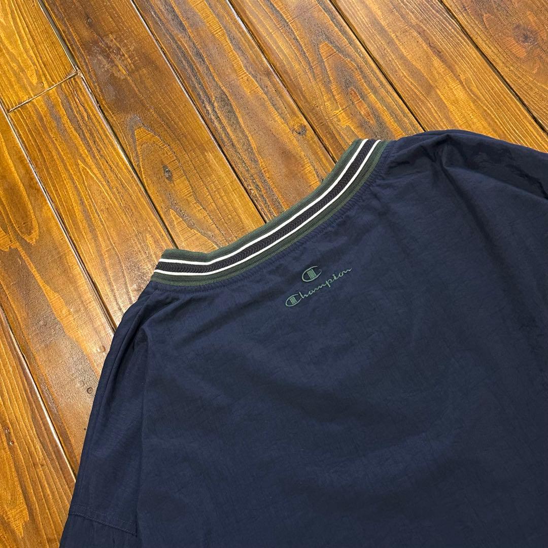 【Champion チャンピオン】ナイロンプルオーバー　90s 刺繍ロゴ