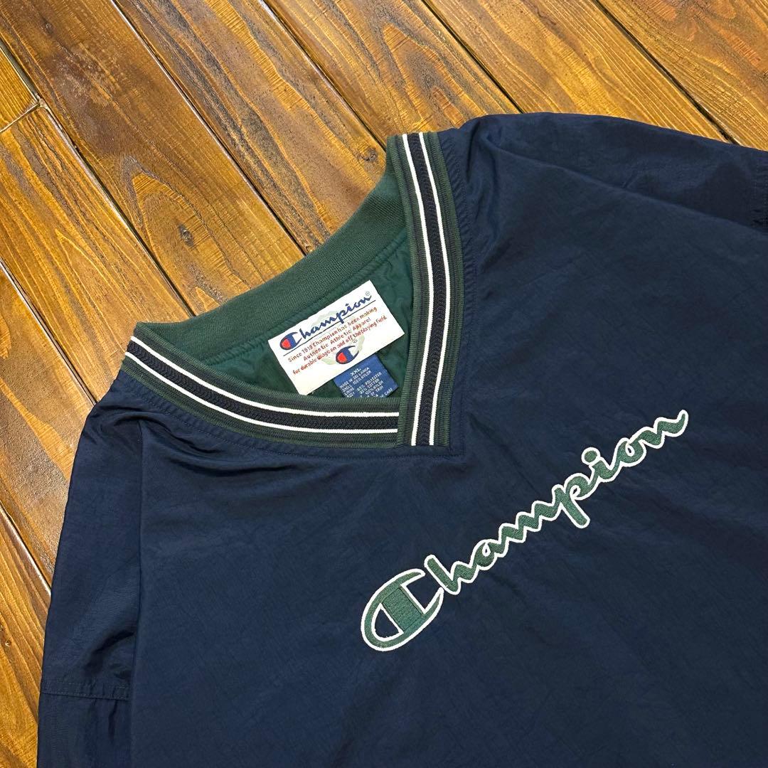 【Champion チャンピオン】ナイロンプルオーバー　90s 刺繍ロゴ