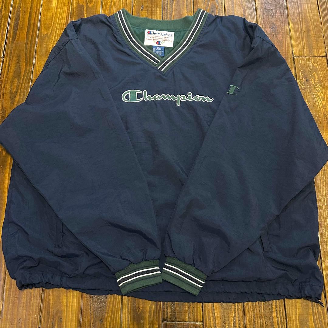 【Champion チャンピオン】ナイロンプルオーバー　90s 刺繍ロゴ