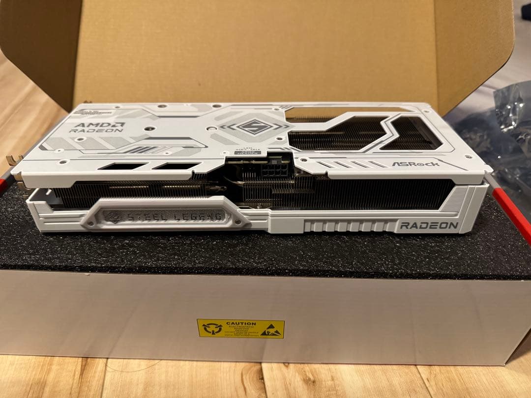グラフィックボード・グラボ・ビデオカード ASRock Radeon RX 9060 XT 8GB