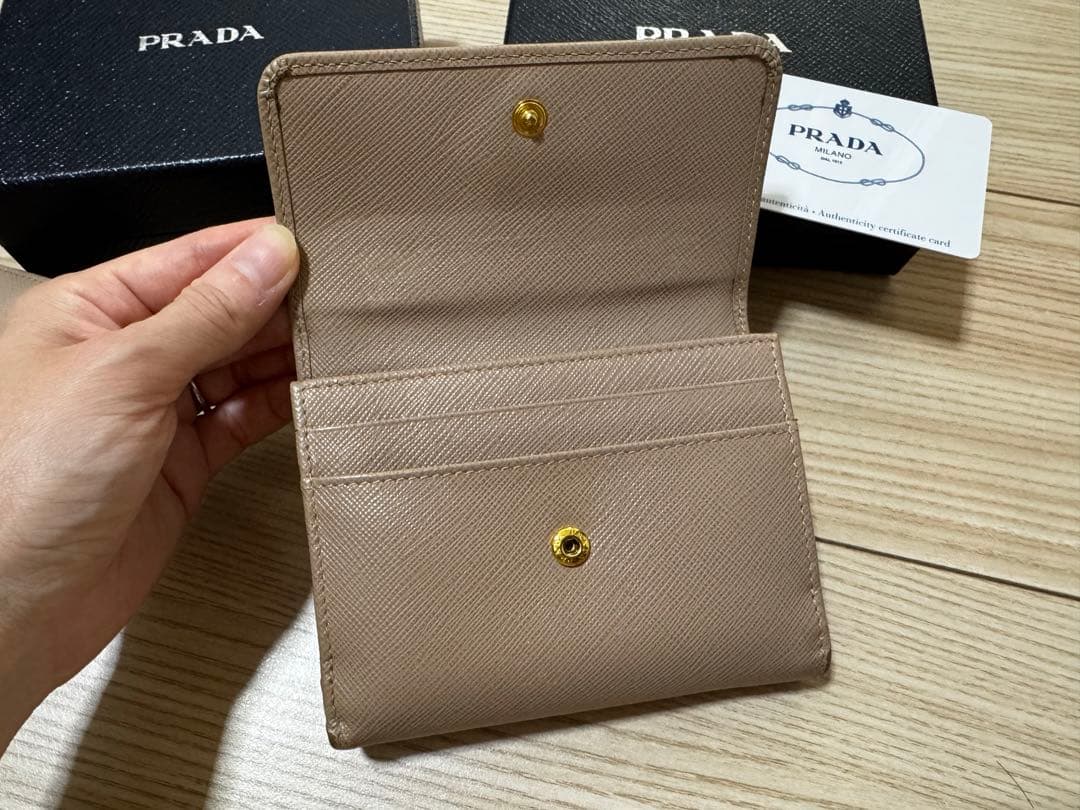 プラダ　サフィアーノ　折りたたみ財布＋キーケース　ベージュ