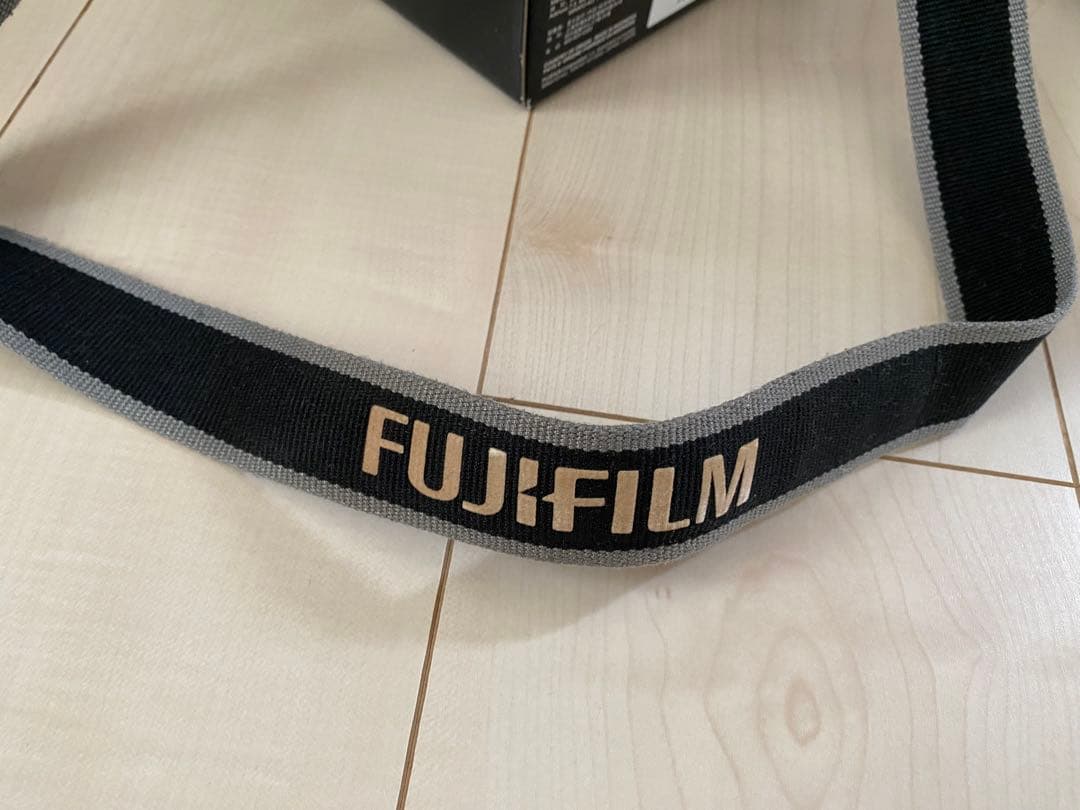 FUJIFILMフジフィルム FinePix S1 デジタルカメラ 元箱説明書付
