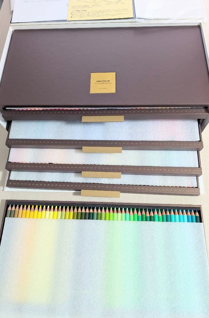 UNI240色 色鉛筆セット COLOR240 LIMITED EDITION
