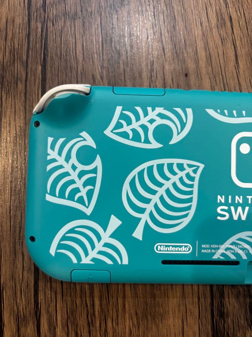 Nintendo Switchライト　あつまれどうぶつの森