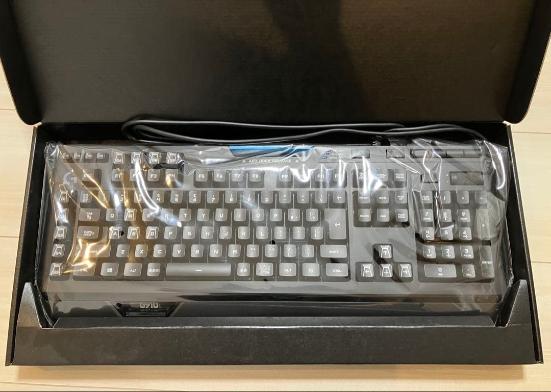 極美品 Logicool G910r ゲーミングキーボード