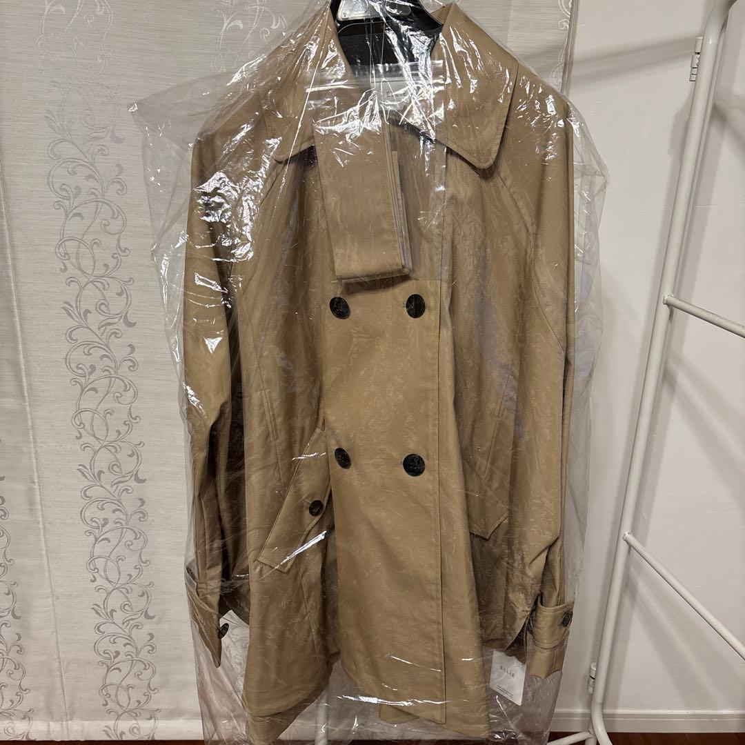 ほみ⭐︎新品　未使用⭐︎ エリー　Ellie ケープトレンチコート　ベージュ
