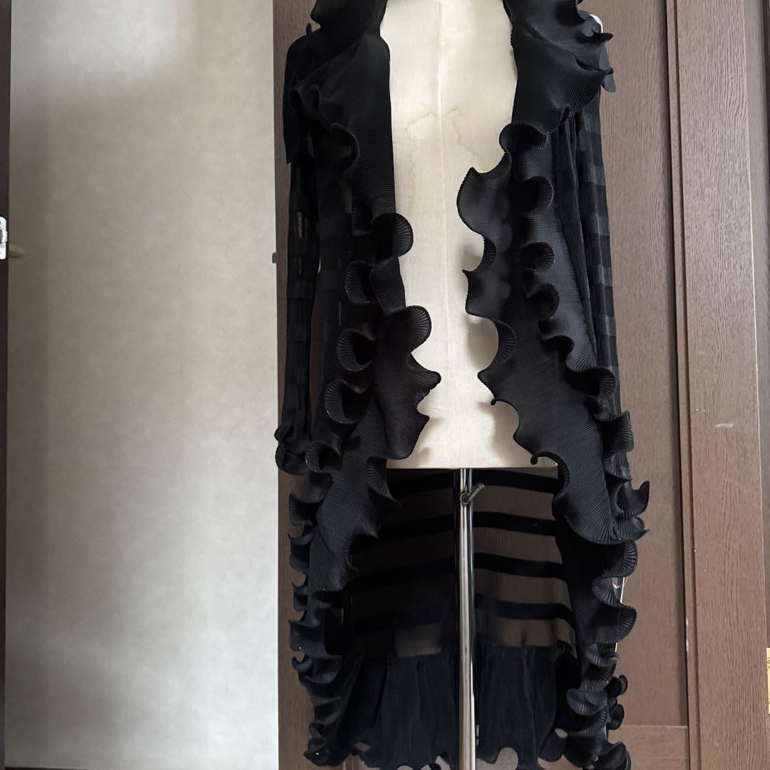【新品】フリルロングカーディガン　ブラック フリル付きロングカーディガン