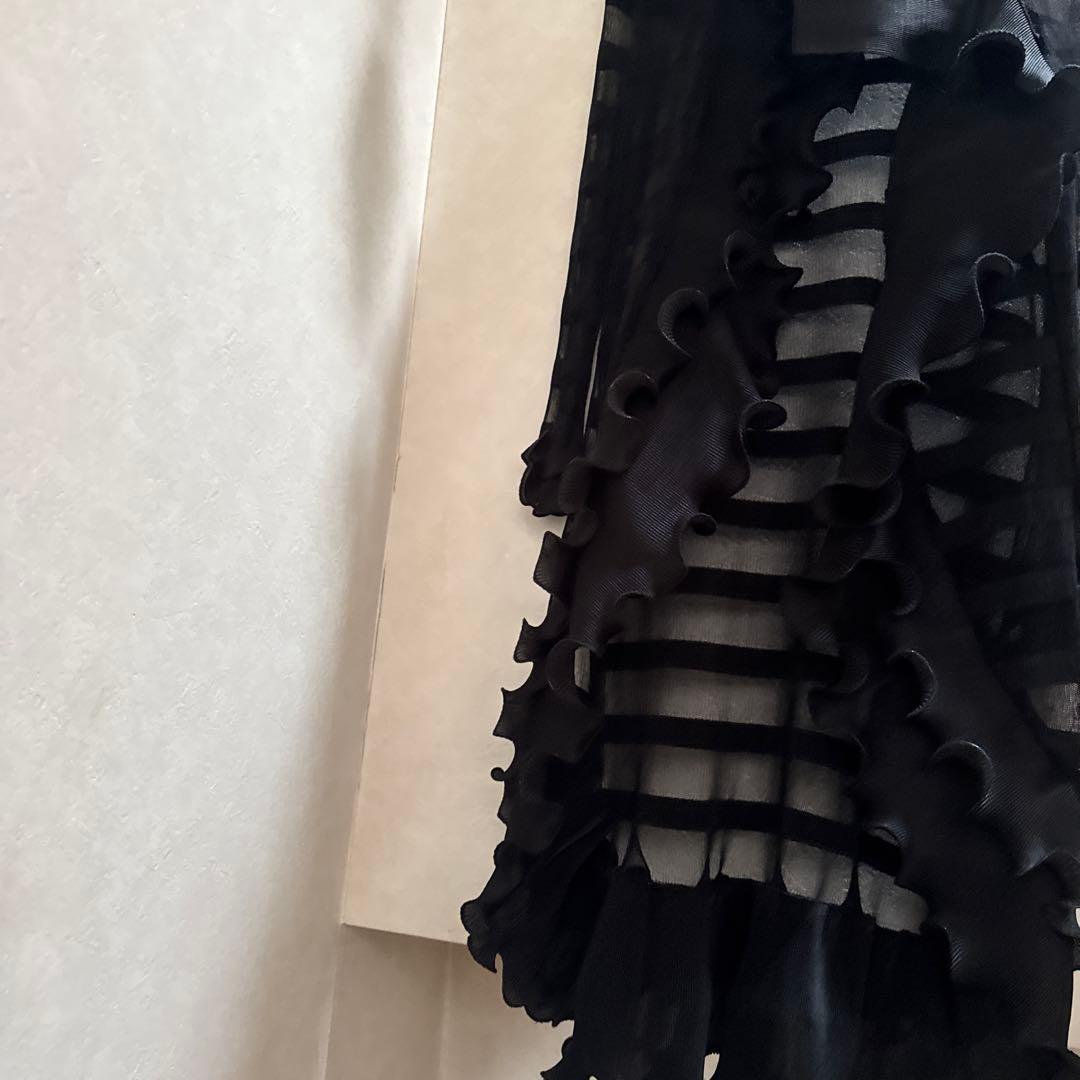 【新品】フリルロングカーディガン　ブラック フリル付きロングカーディガン