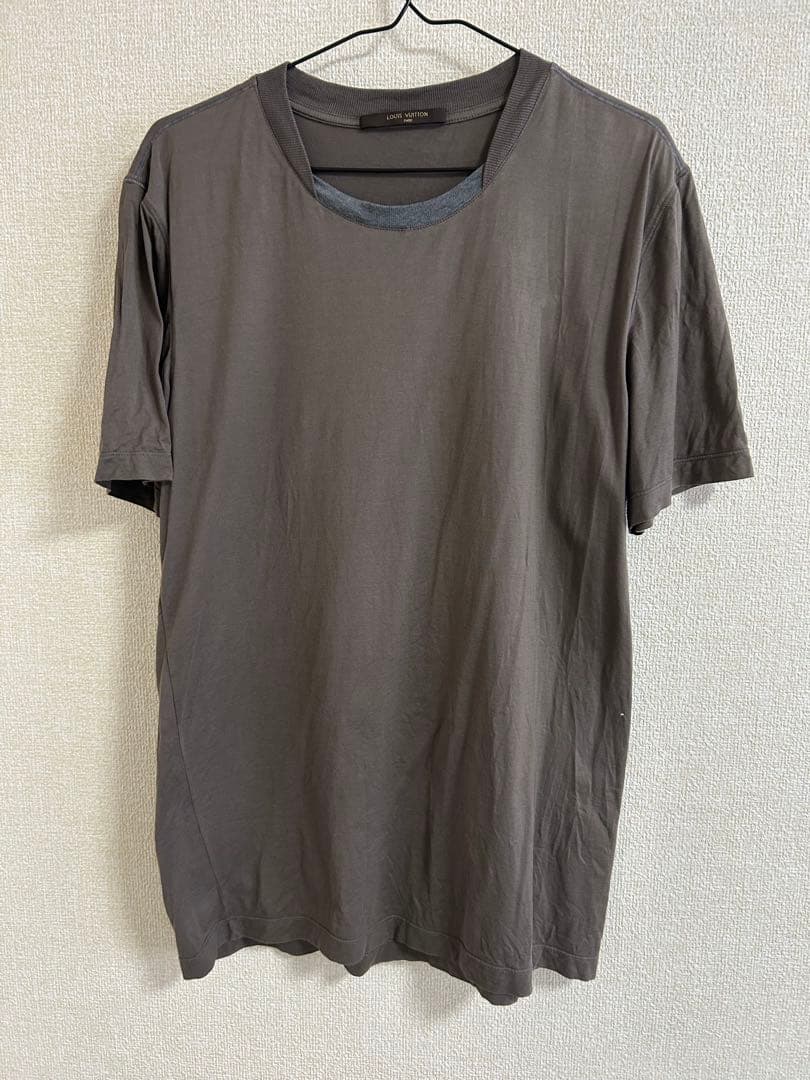 LOUIS VUITTON Tシャツ チャコール　バックロゴ