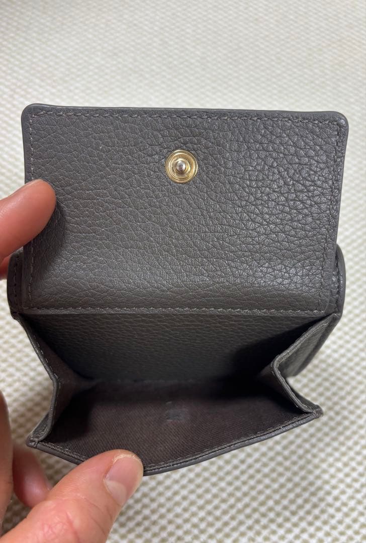 A.P.C. グレー 三つ折り財布