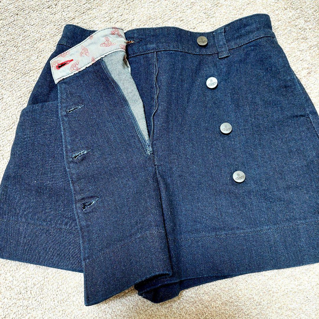ヴィヴィアンウェストウッド　ボタン付きショートパンツ、キュロット　M　極美品✨