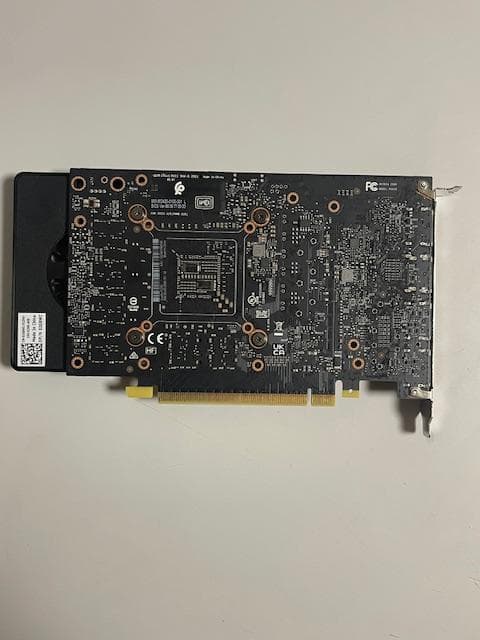 NVIDIA Quadro P2200 5GB 4画面対応 グラフィックボード③