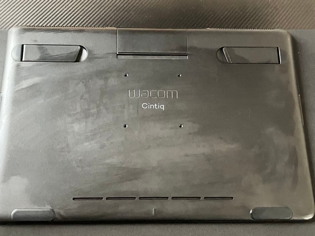Wacom Cintiq ペンタブレット本体とペン