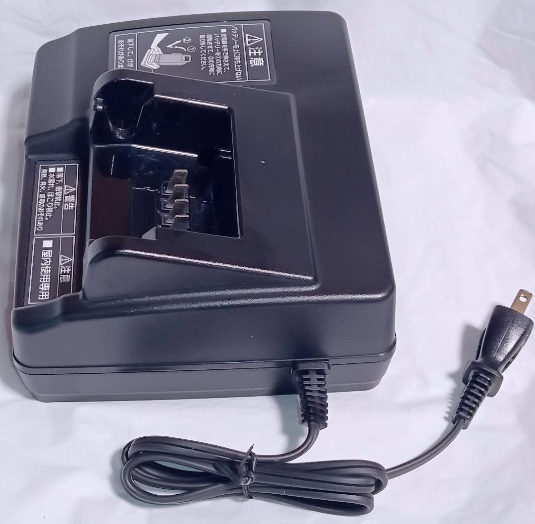 ス*プ様 ●●PANASONIC バッテリー充電器（NKJ073Z)中古動作品●