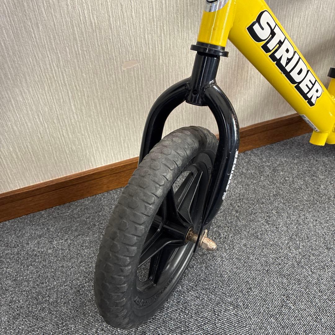 ストライダー　 STRIDER 12インチ　イエロー st-j4