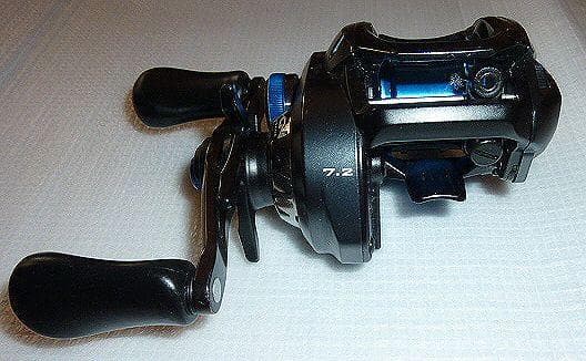 シマノ　20 SLX DC　70HG　右ハンドル