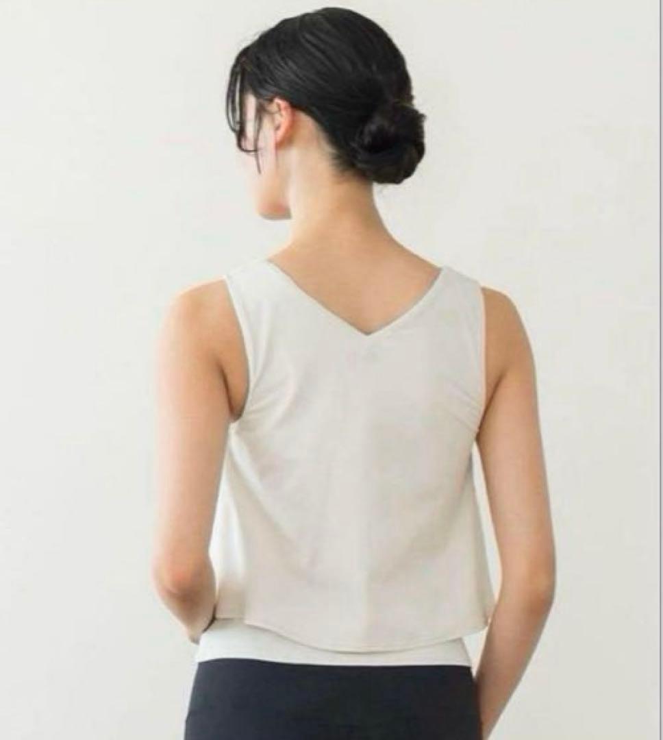 【SUKALA】⭐️美品⭐️Sサイズ⭐️カップ付きフレアタンクトップ⭐️サンドベージュ