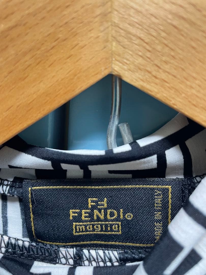 Fendi ロゴプリント 半袖Tシャツ サイズ38
