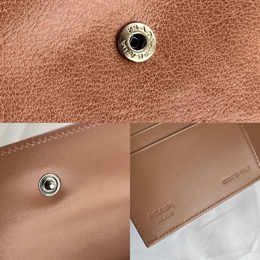 未使用級✨　PRADA 折り財布　財布　レザー　　ブラウンベージュ系