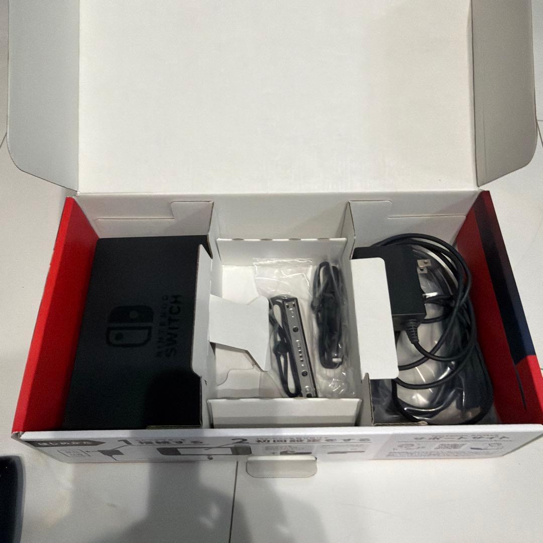 Nintendo Switch 本体 ブラック Joy-Con付き