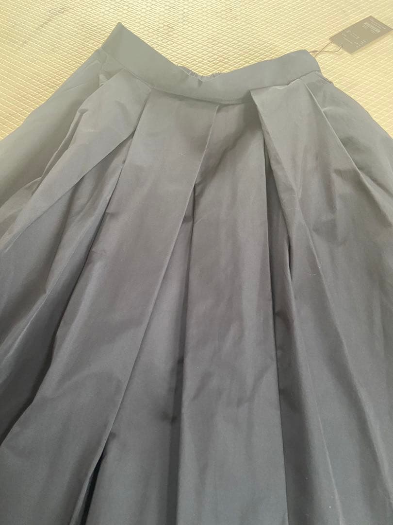 新品　アニュアンス　タフタスカート！