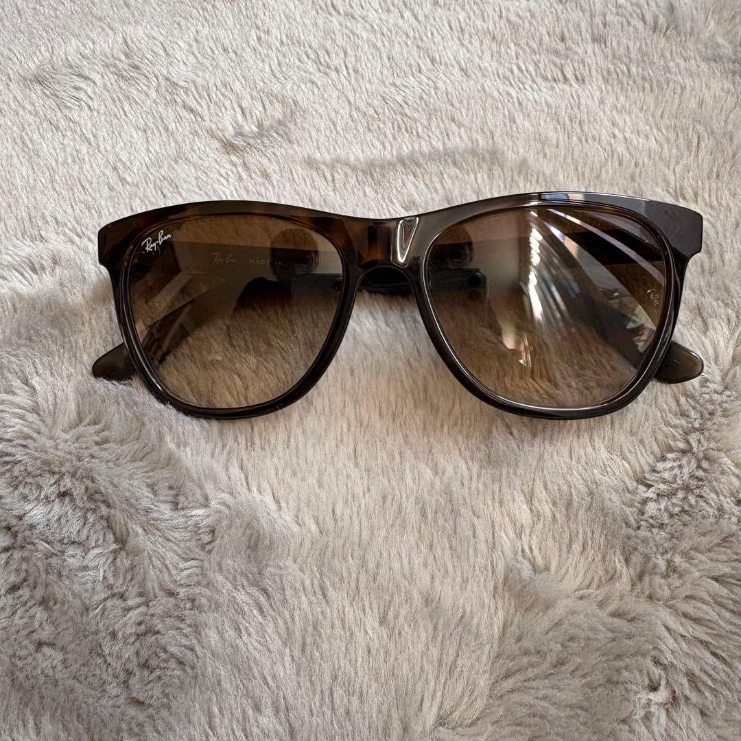 Ray-Ban キャットアイサングラス ダークブラウン