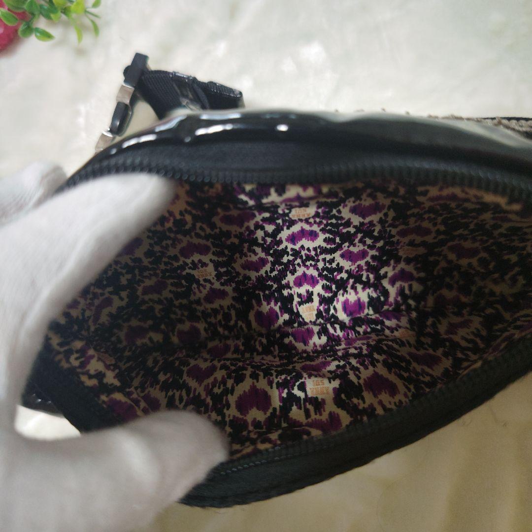 【人気☆ANNA SUI】黒　エナメル　ショルダーバッグ　ボディバッグ　蝶