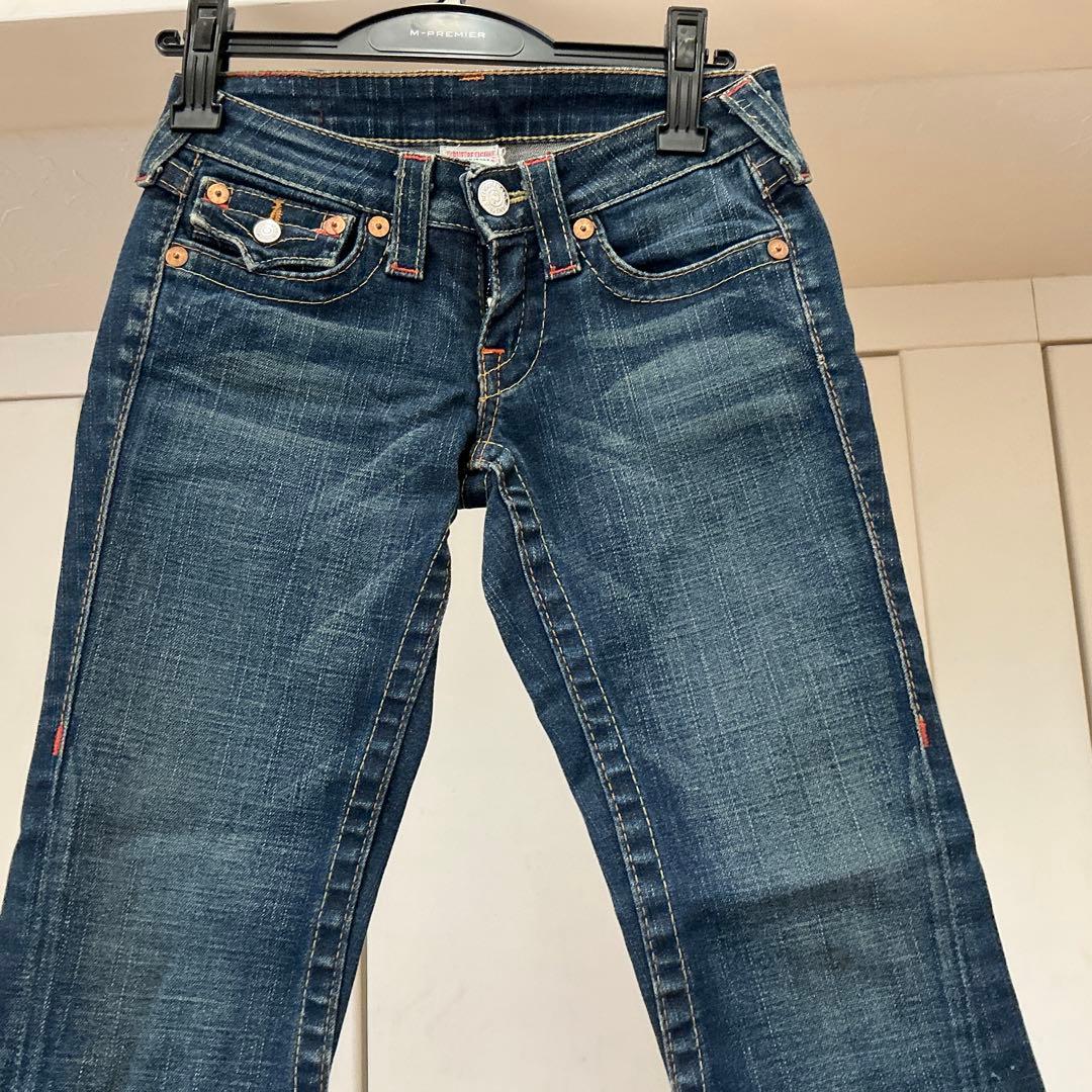 アメリカ製　￼true religionブーツカットデニムダークブルー23インチ