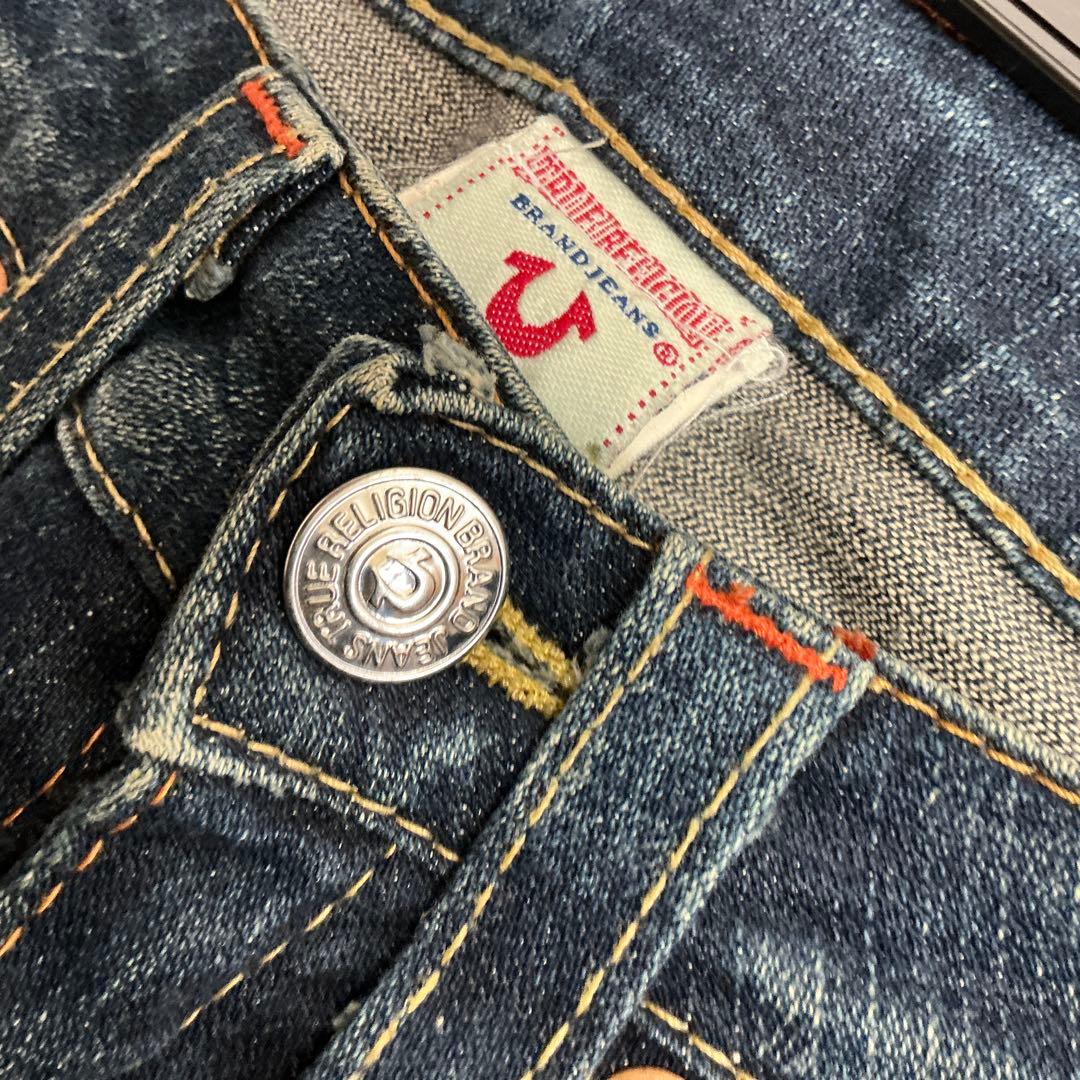 アメリカ製　￼true religionブーツカットデニムダークブルー23インチ