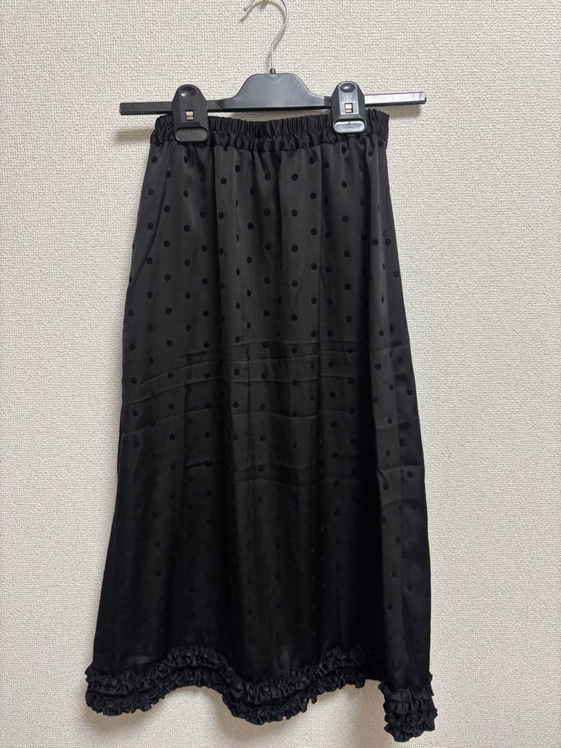fekete ドットフリルスカート