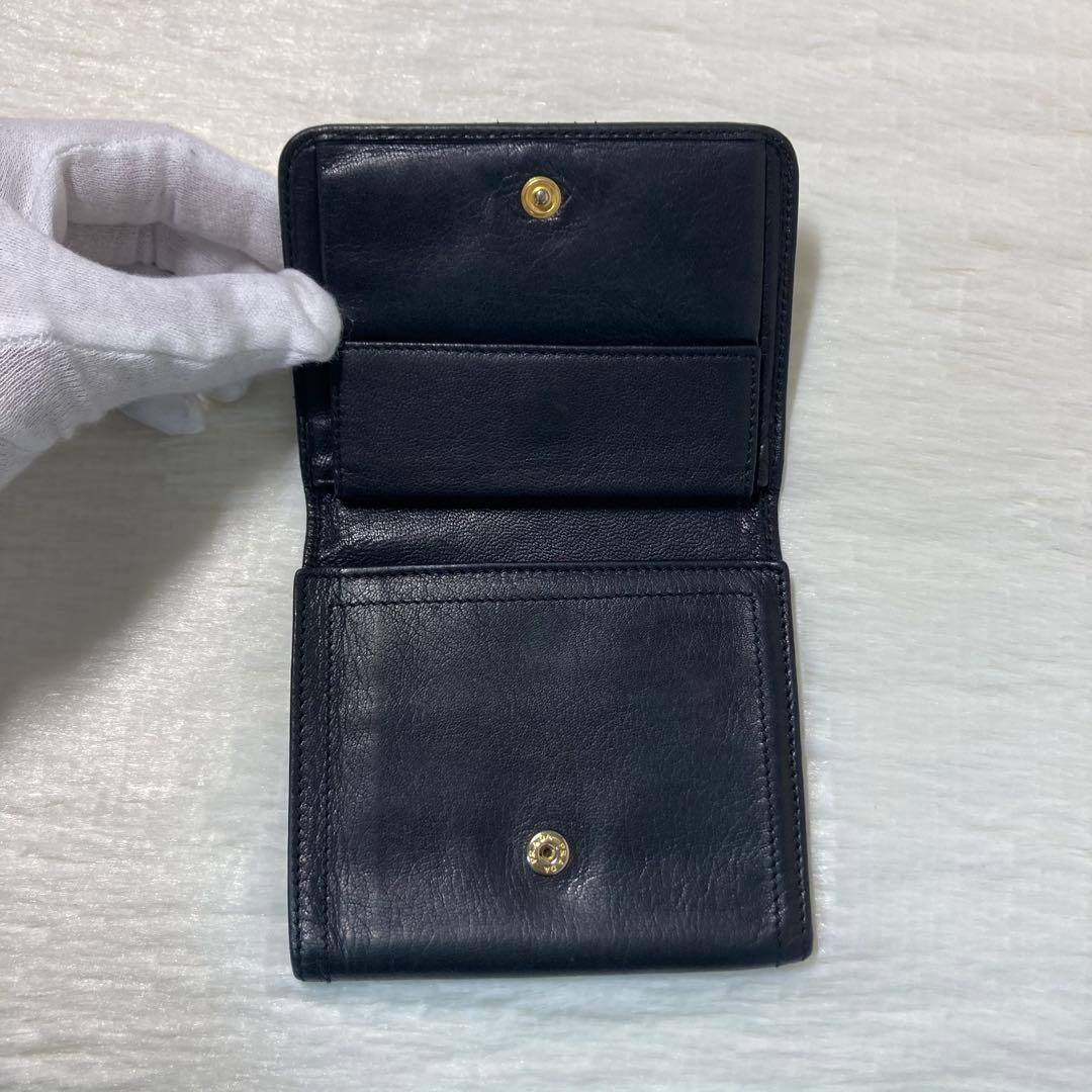 早い者勝ち　PRADA プラダ　二つ折り　三つ折り　財布　コンパクト　黒　レザー