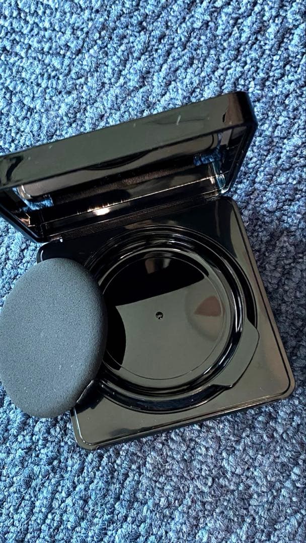 ★新品★ GIVENCHY ソワン ノワール UV コンパクト
