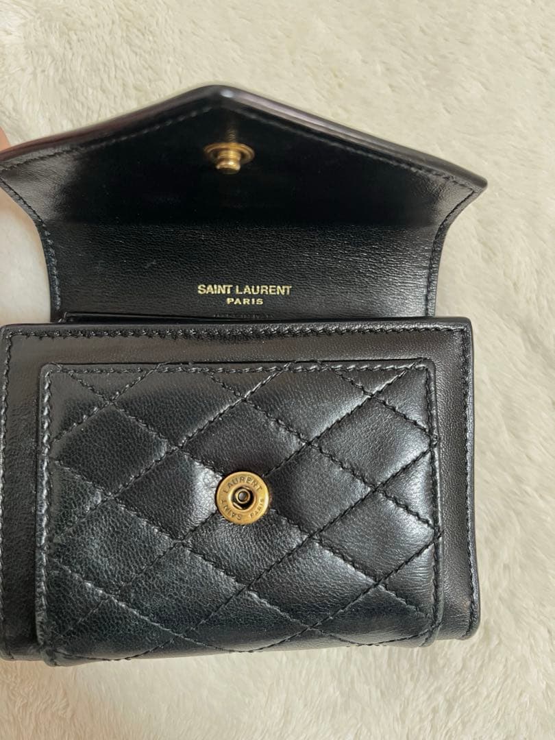 SAINT LAURENT キルティング三つ折り財布 ブラック
