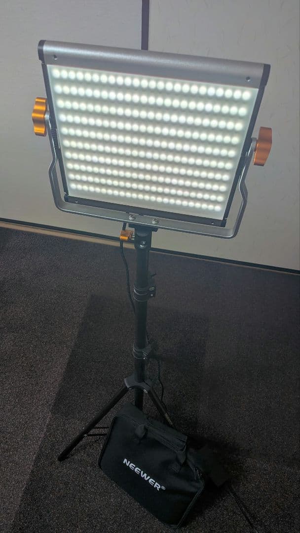 NEEWER 480 LEDビデオライトとスタンドキット 照明撮影用パネルライト