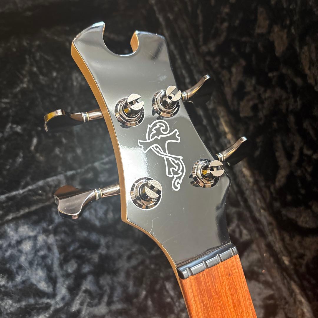 Epiphone Toby by Tobias フレットレスベース　弦なし