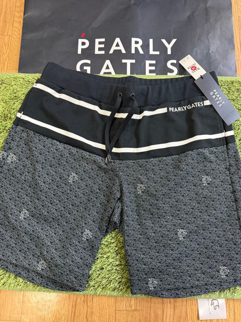 y*t様 ¥30,800【PG/4】パーリーゲイツ モノグラムハーフパンツショー