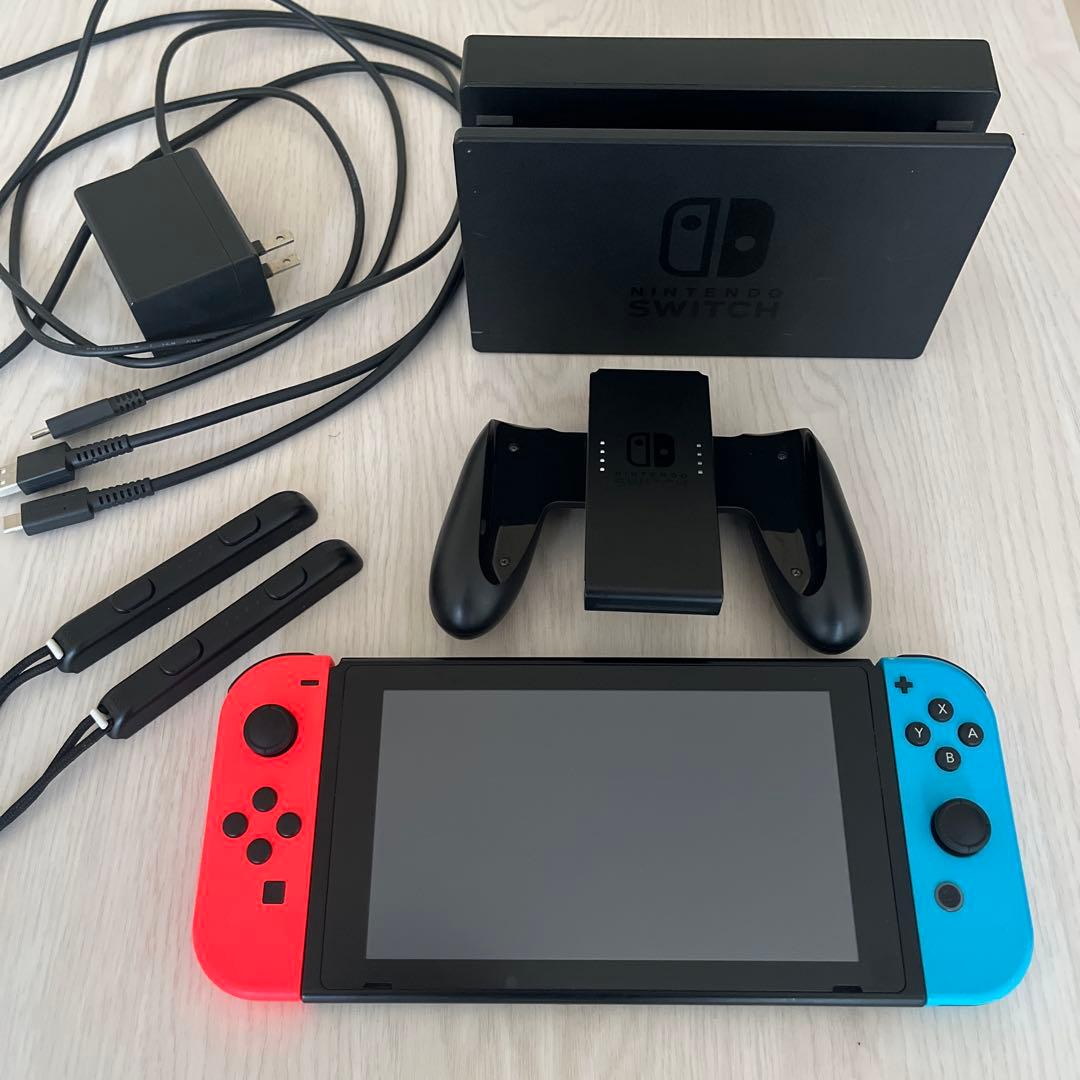 【美品】Nintendo Switch標準モデル付属品完備