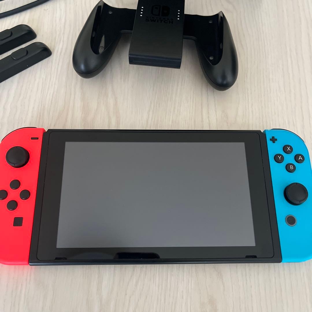 【美品】Nintendo Switch標準モデル付属品完備