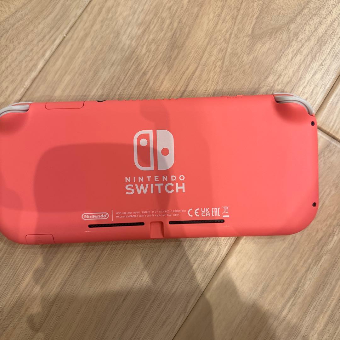 Nintendo Switchライト　ピンク　ケース付き