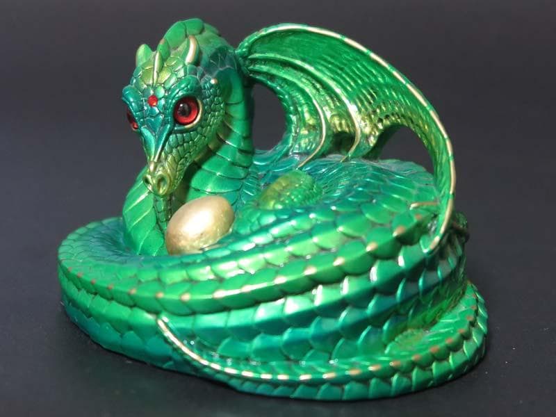 Windstone Editions　ドラゴンのフィギュア　置物