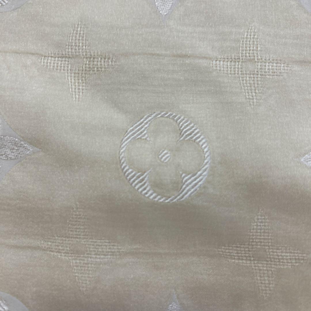 LOUIS VUITTON シルクストール クリーム色
