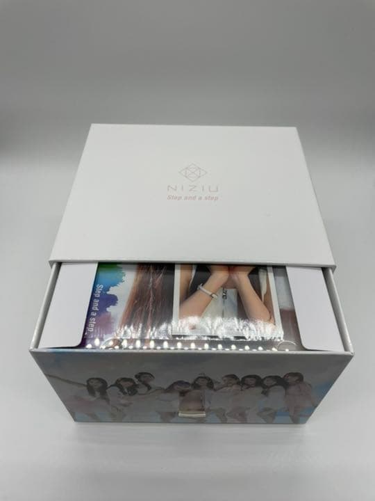 NiziU『Step and a step』 <WithU限定盤>全9形態