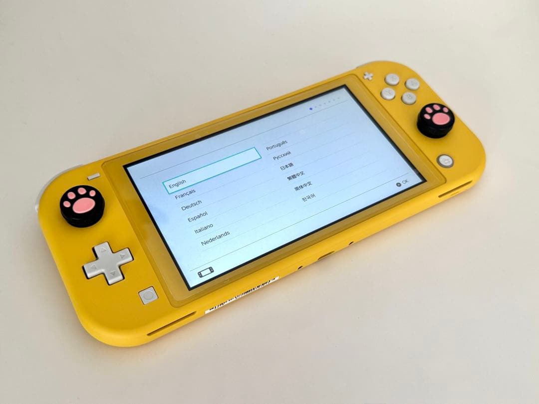 Nintendo Switch Lite イエロー 本体 ケース付 美品